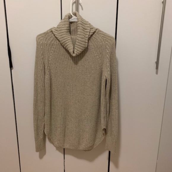 Urban Outfitters Sweaters - Urban Outfitted Beige/CreamTurtle Neck Sweater